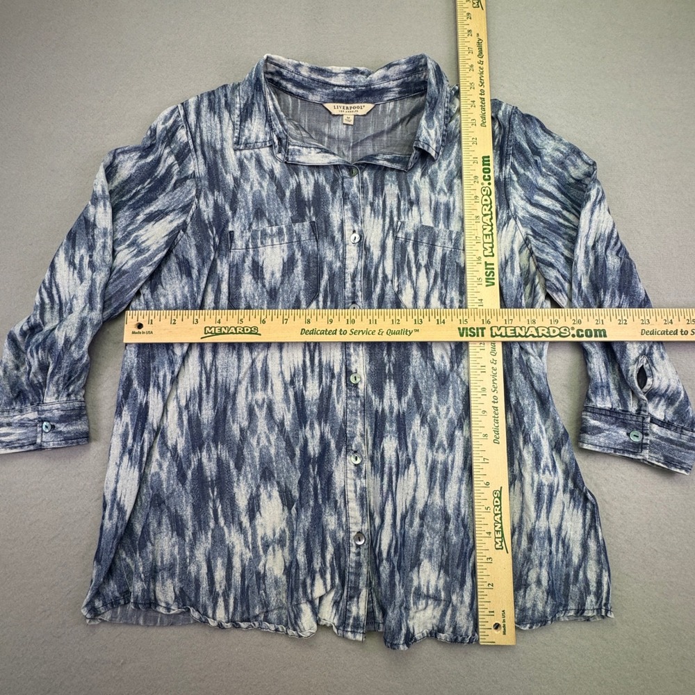 Liverpool Shirt Women's Medium Button Down Blue Long‎ Sleeve White Ikat Blouse - Picture 3 of 8